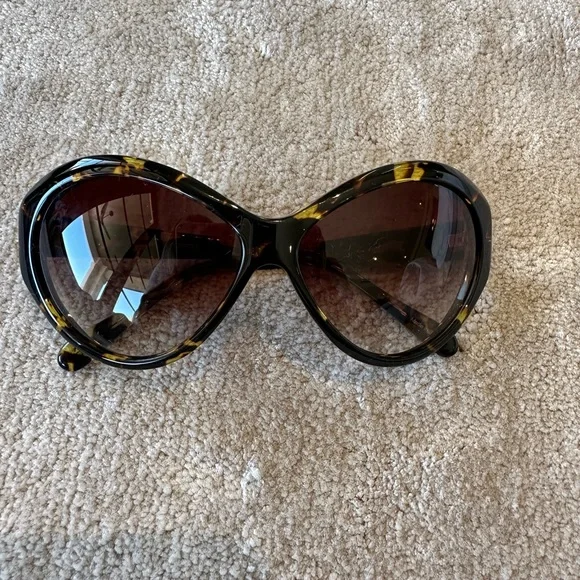 Oliver Peoples | Accessories | Great Condition Oliver  display picture 3